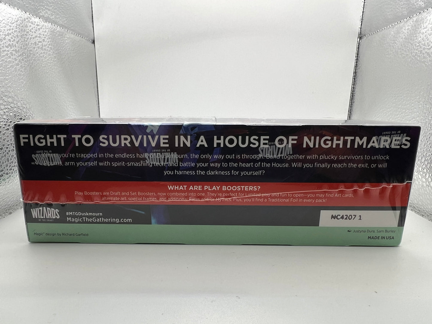 Duskmourn: House of Horror - Play Booster Display