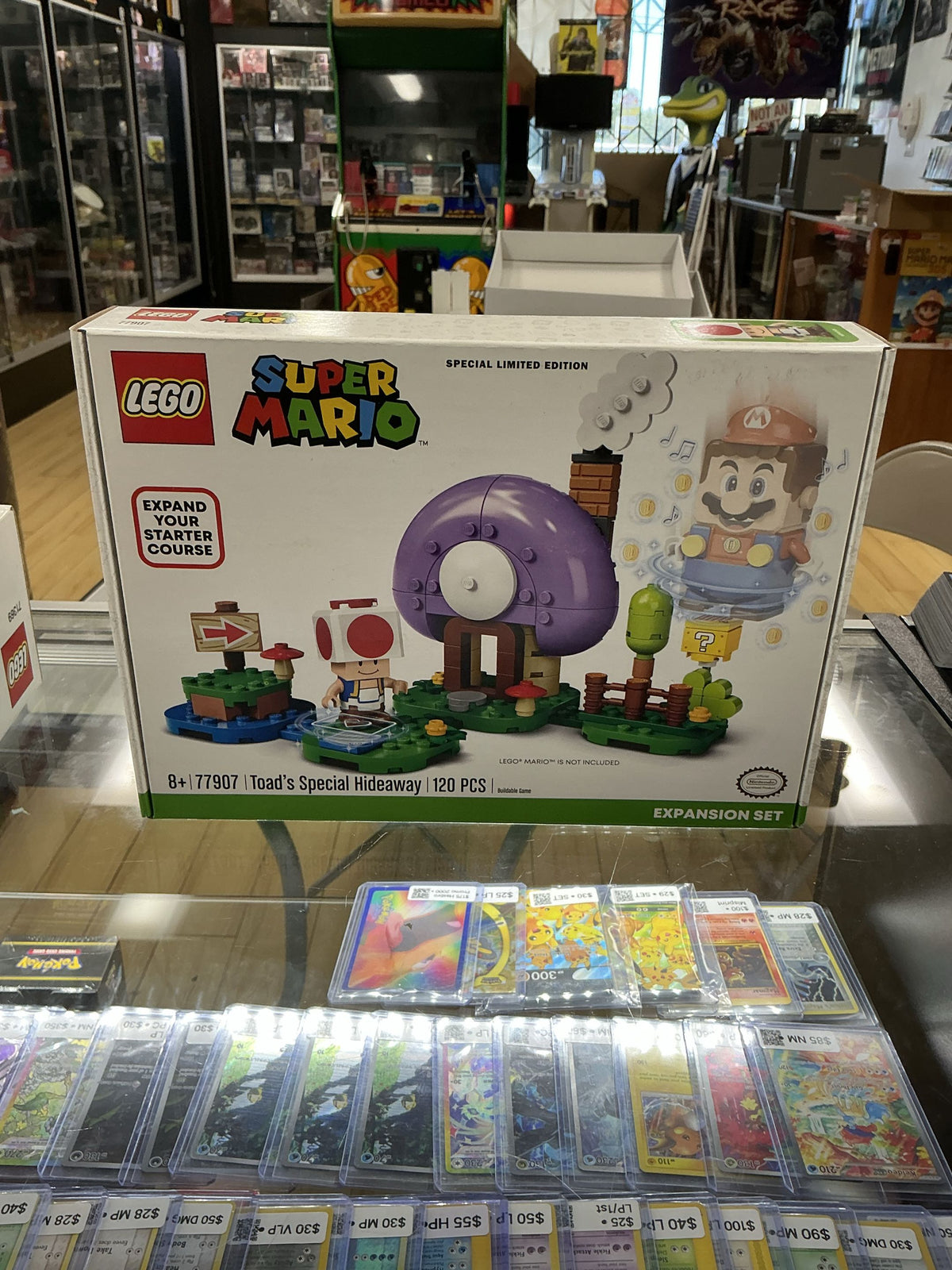 LEGO Super Mario 77907 Toad's Special Hideaway Brand New