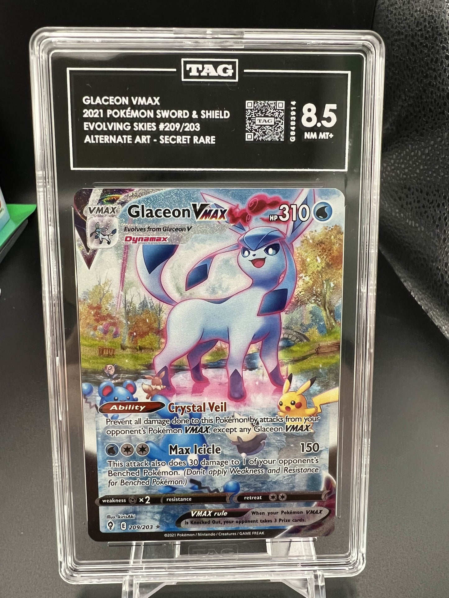 Pokemon 2021 Glaceon VMAX - Evolving Skies - Alternate Art Secret Rare - TAG 8.5