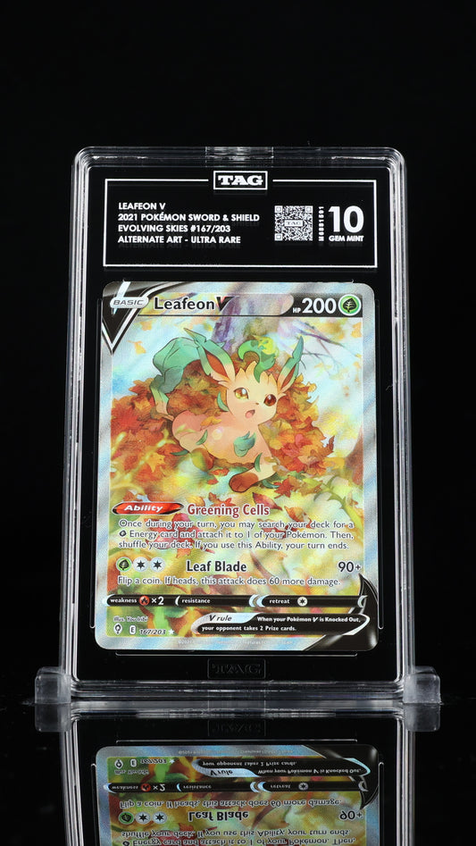 Pokemon 2021 Leafeon V 167/203 UR Alt Art Evolving Skies TAG 10